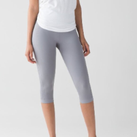 Lululemon Flow & Go Crop High Rise Leggings Battleship Size 6​ - Picture 7 of 10